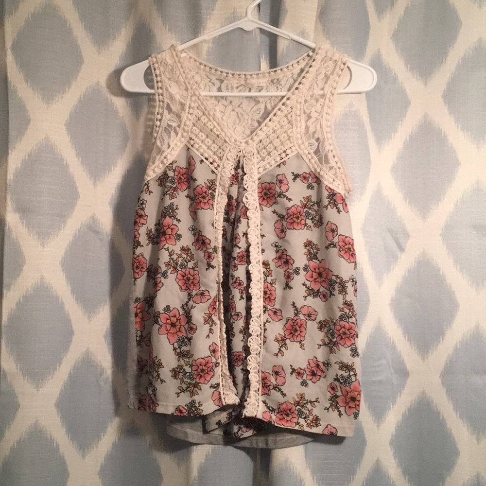 BOGO 50% OFF Floral and Lace Tank